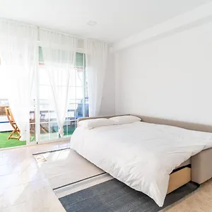 trendy-homes-burbujas-vistas-al-mar-golf-playa-a-5-minutos.es-andalucia.com/